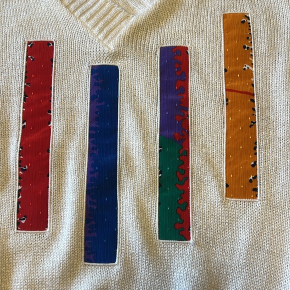 90’s graphic print skirt and sweater set! Size 8 (small) - Picture 4 of 5